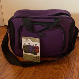 Carry on traveler tote